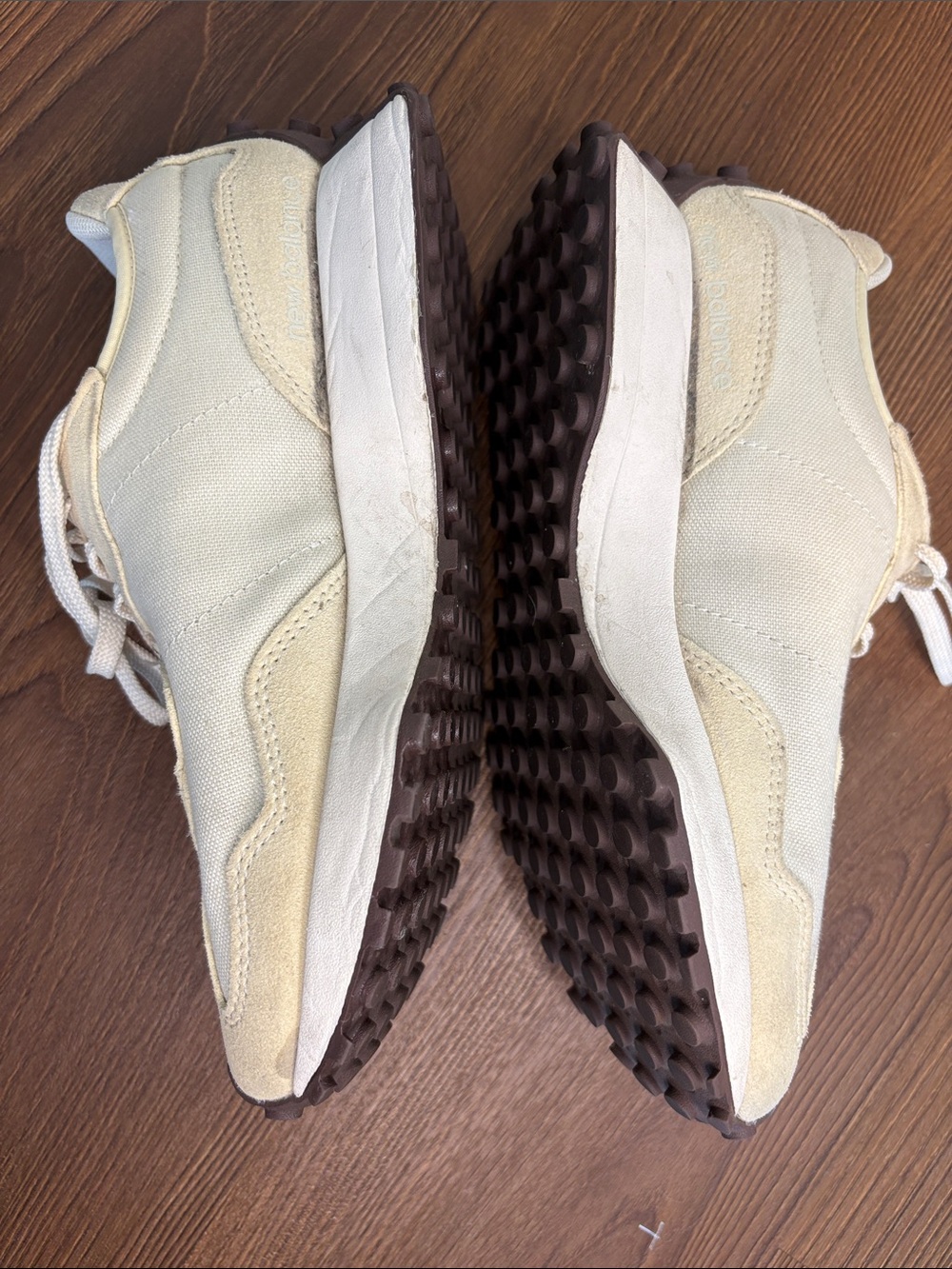 New Balance Women’s  327 Suede Sneakers Lug Sole size 7 - Picture 9 of 11